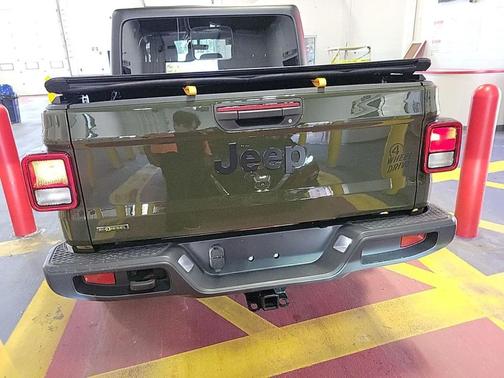 2023 Jeep Gladiator Willys 4x4