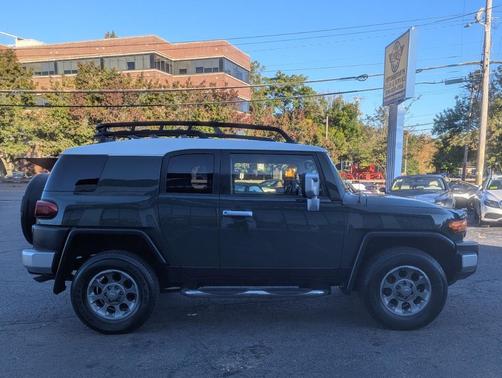 2013 Toyota FJ Cruiser Base