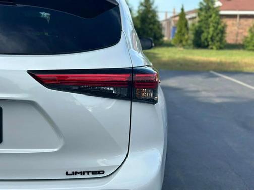 2023 Toyota Highlander Limited