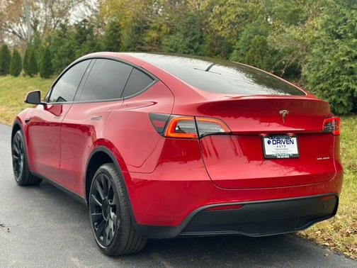 2023 Tesla Model Y AWD