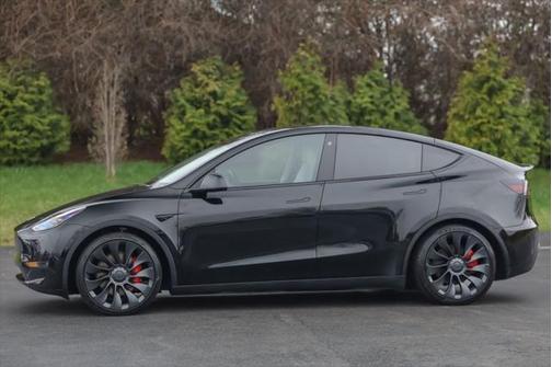 2022 Tesla Model Y Performance AWD
