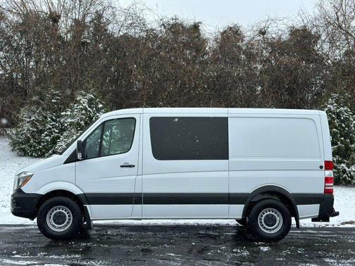 2017 Mercedes-Benz Sprinter 2500 Standard Roof