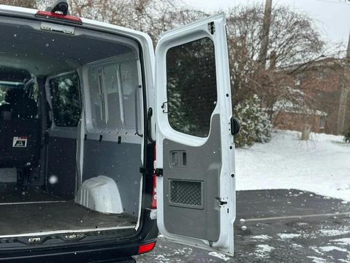 2017 Mercedes-Benz Sprinter 2500 Standard Roof