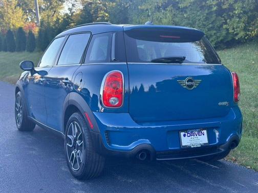 2012 MINI Cooper S Countryman Base