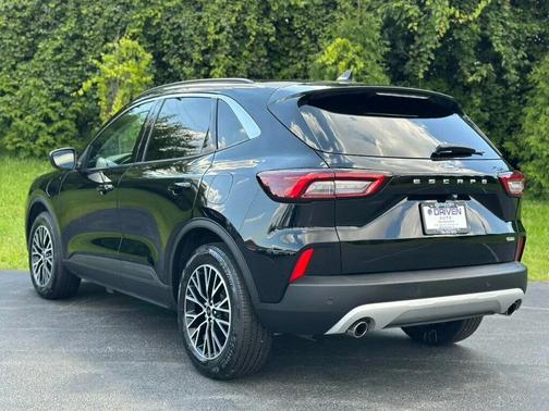 2023 Ford Escape PHEV Base