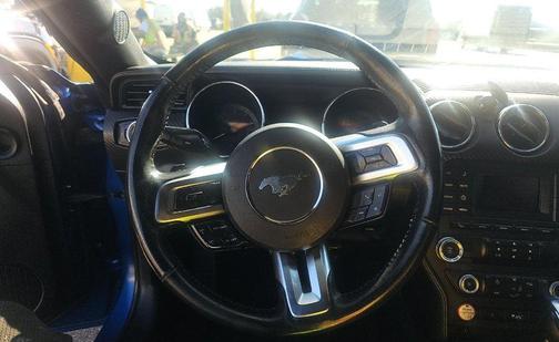 2017 Ford Mustang V6