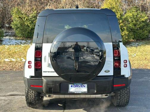 2022 Land Rover Defender 110 S AWD