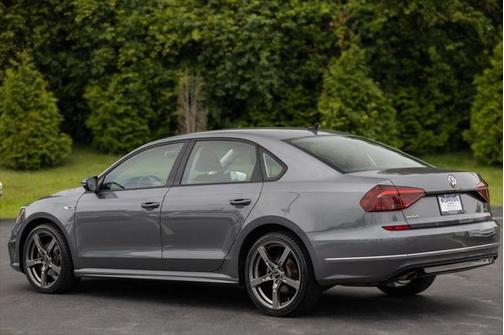 2018 Volkswagen Passat 2.0T R-Line