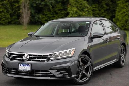 2018 Volkswagen Passat 2.0T R-Line