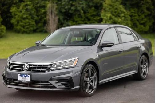 2018 Volkswagen Passat 2.0T R-Line