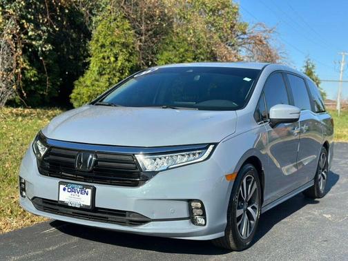 2024 Honda Odyssey Touring Automatic