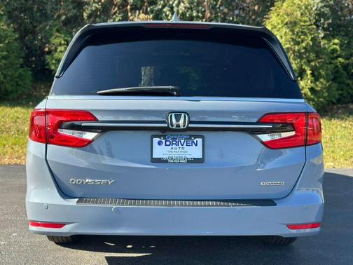2024 Honda Odyssey Touring Automatic
