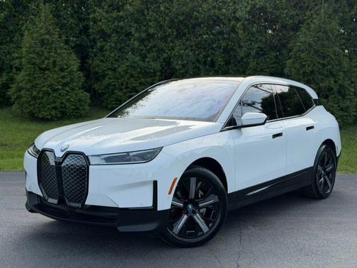 Alpine White 2024 BMW iX xDrive50