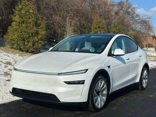 2026 Tesla Model Y Long Range AWD