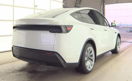 2026 Tesla Model Y Long Range AWD
