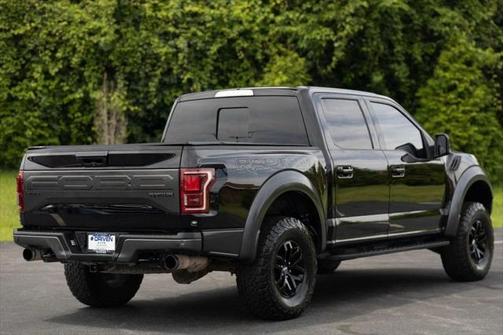 2017 Ford F-150 Raptor 4WD SuperCrew 5.5' Box