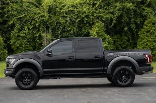2017 Ford F-150 Raptor 4WD SuperCrew 5.5' Box