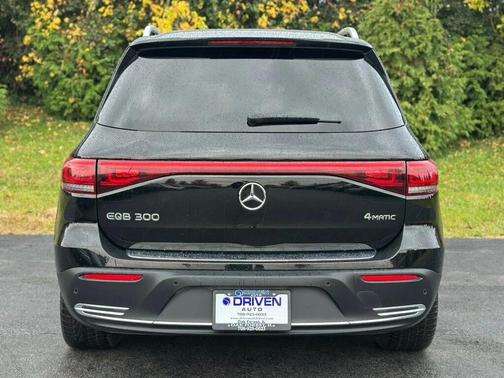 2023 Mercedes-Benz EQB 300 4MATIC