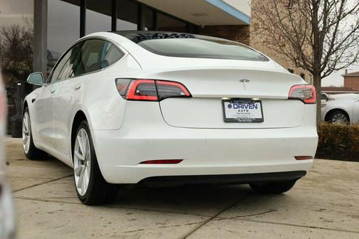Photo 5 of 23 of 2020 Tesla Model 3 Standard Range