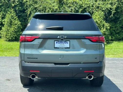 2022 Chevrolet Traverse LT Cloth