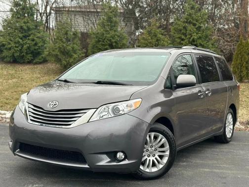 2016 Toyota Sienna XLE