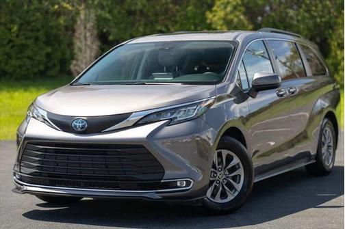 2021 Toyota Sienna XLE 7 Passenger