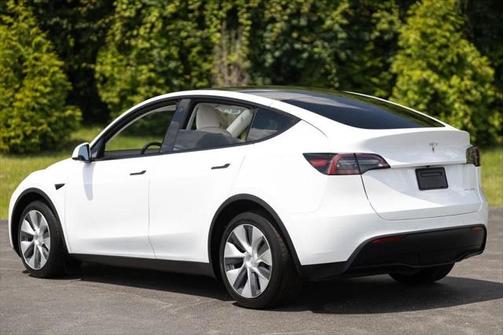 2022 Tesla Model Y Long Range AWD