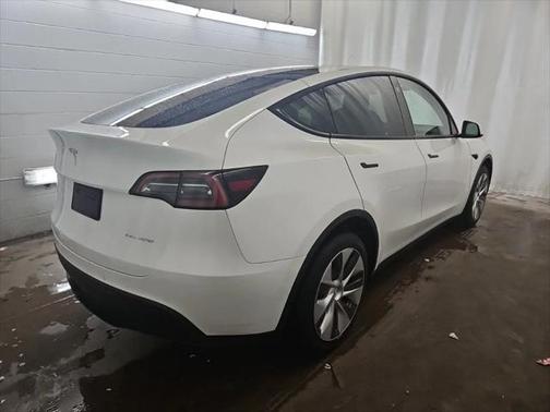 2022 Tesla Model Y Long Range AWD