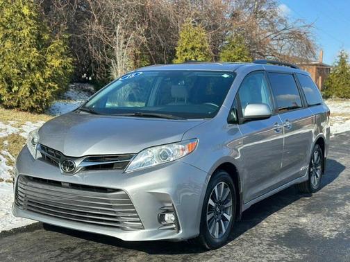 2018 Toyota Sienna XLE