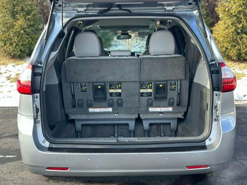 2018 Toyota Sienna XLE