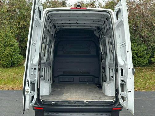 2020 Mercedes-Benz Sprinter 2500 Standard Roof
