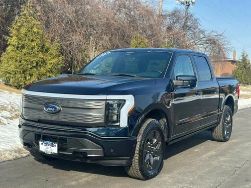 2023 Ford F-150 Lightning LARIAT