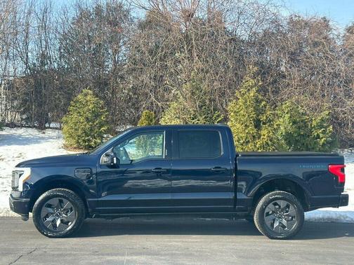 2023 Ford F-150 Lightning LARIAT