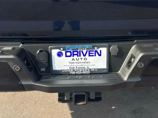 2023 Ford F-150 Lightning LARIAT