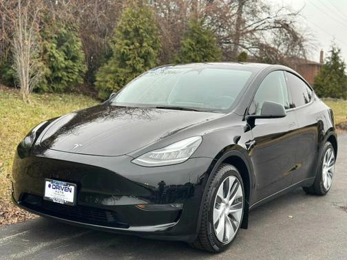 2022 Tesla Model Y Long Range AWD