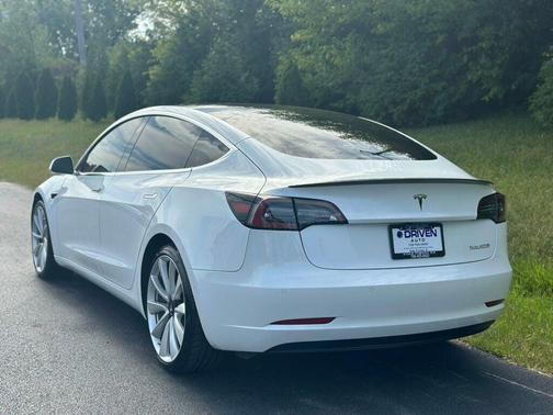 2019 Tesla Model 3 Performance
