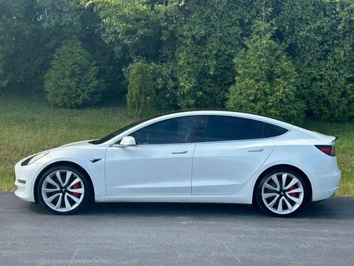 2019 Tesla Model 3 Performance