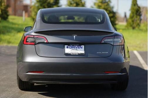 2023 Tesla Model 3 Performance