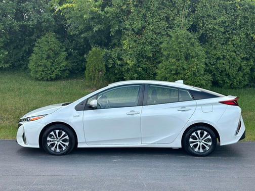 2022 Toyota Prius Prime LE
