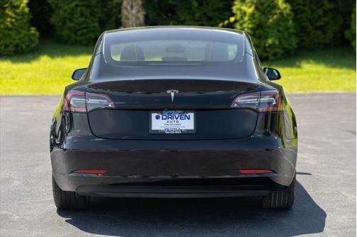 2022 Tesla Model 3 Standard Range