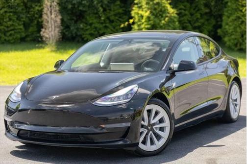2022 Tesla Model 3 Standard Range