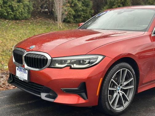 2019 BMW 330 i xDrive