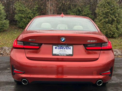 2019 BMW 330 i xDrive