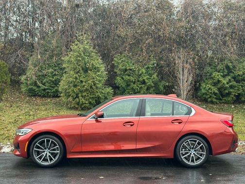 2019 BMW 330 i xDrive