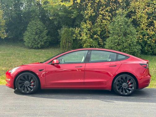 2023 Tesla Model 3 Performance