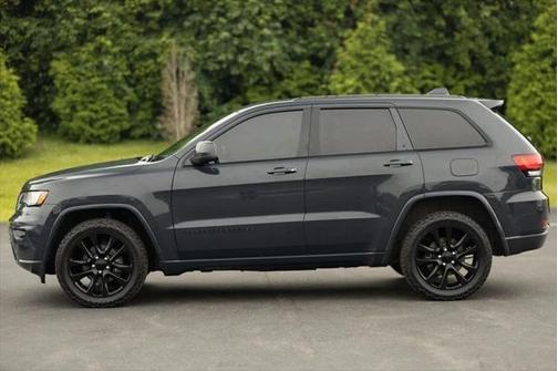 2017 Jeep Grand Cherokee Altitude