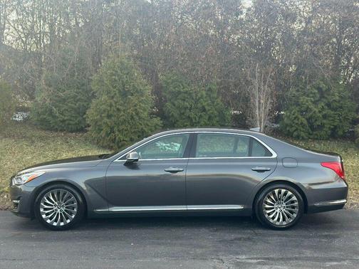 2018 Genesis G90 Premium
