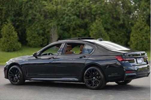 2022 BMW 740 i xDrive