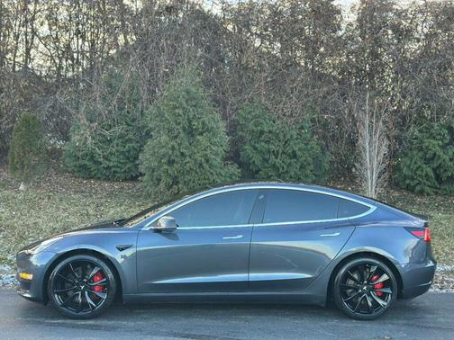 2018 Tesla Model 3 Performance