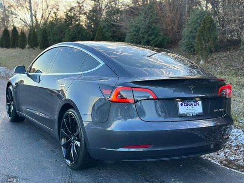 2018 Tesla Model 3 Performance